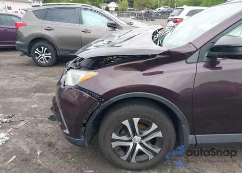 2017 Toyota Rav4 Le z USA, uszkodzony, nr VIN 2T3BFREV2HW591035